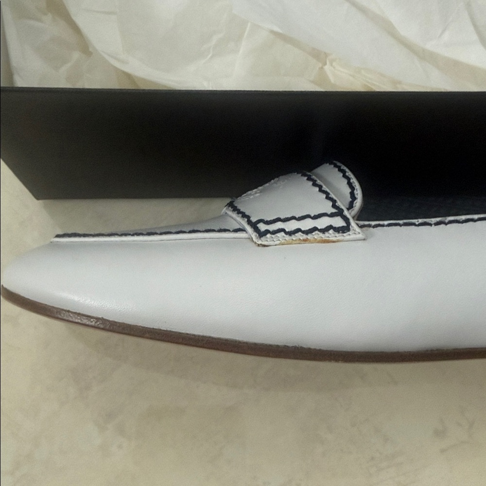 CHANEL White / Ivory and Black Trim Loafers - Picture 8 of 8